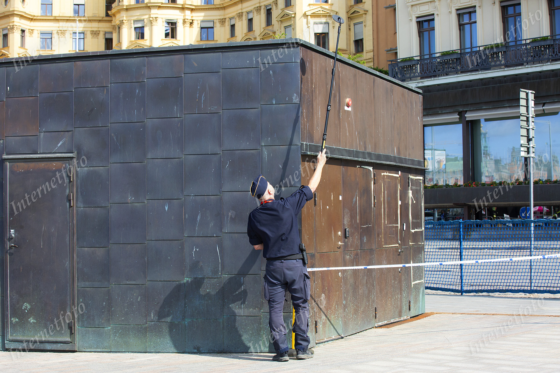 Polisens bombgrupp säkrar Bilderbergmöte 2025