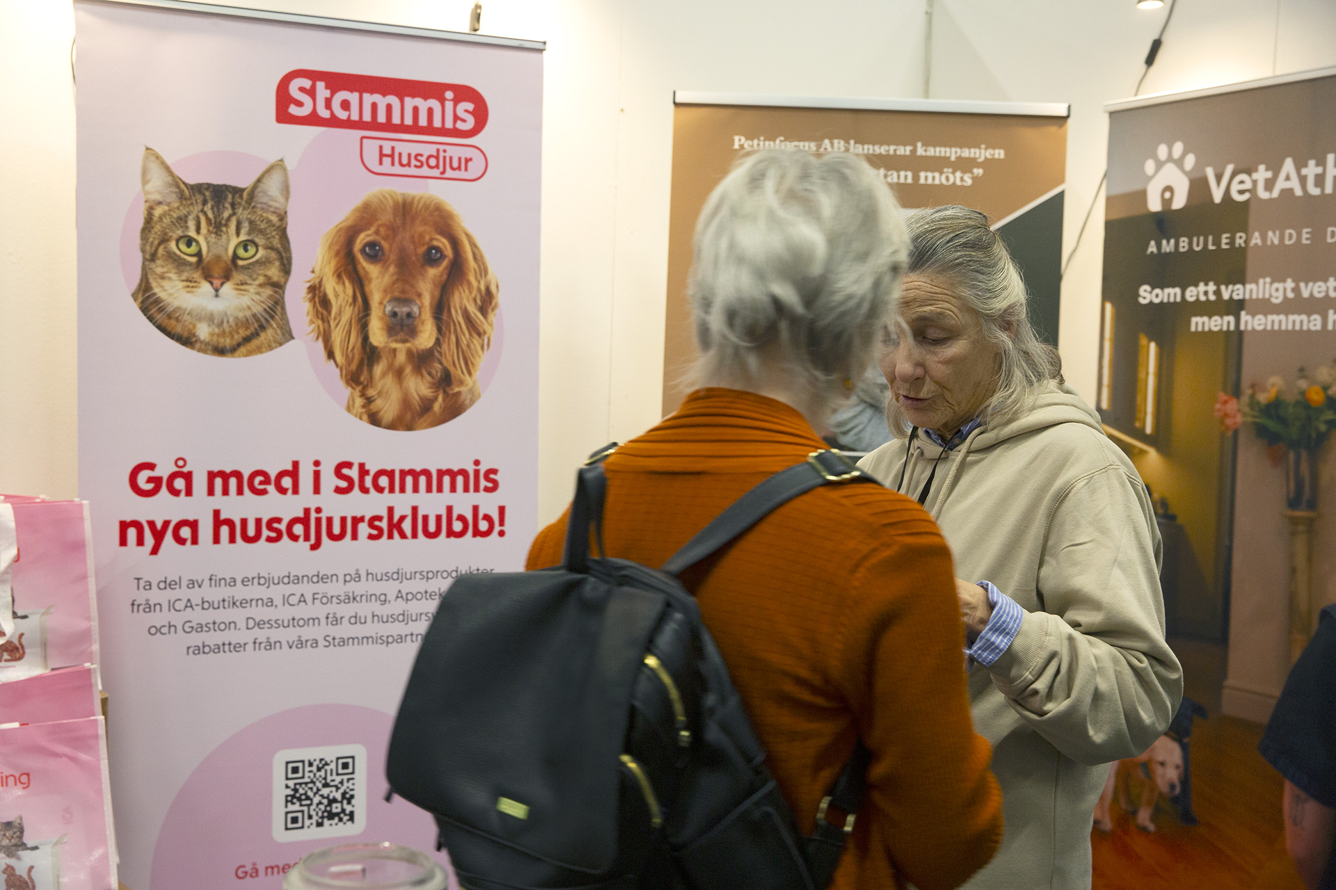ICA försäkring och Stammis husdjursklubb på Seniorfestivalen