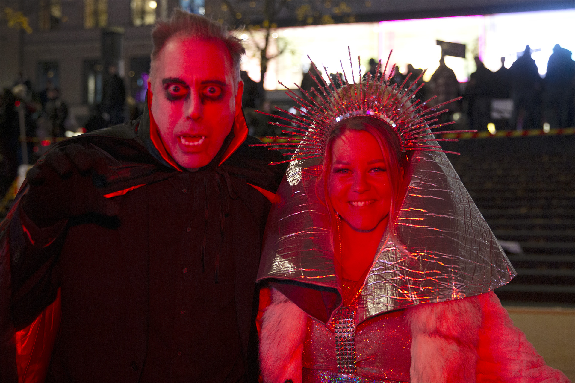 Dracula och artisten Anna Jois