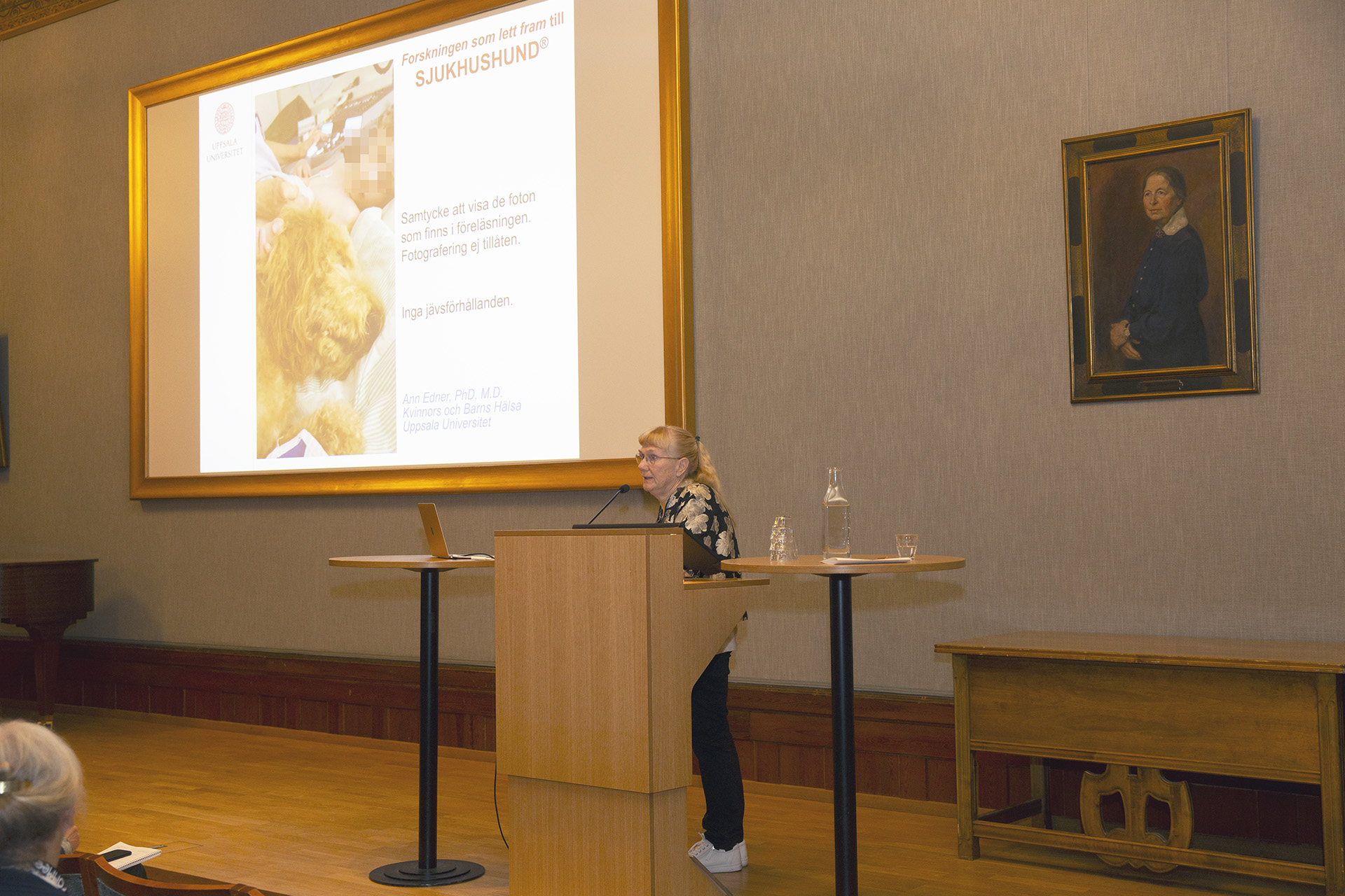 Barnläkaren Ann Edner var först i Sverige att introducera sjukhushundar i avancerad vård.