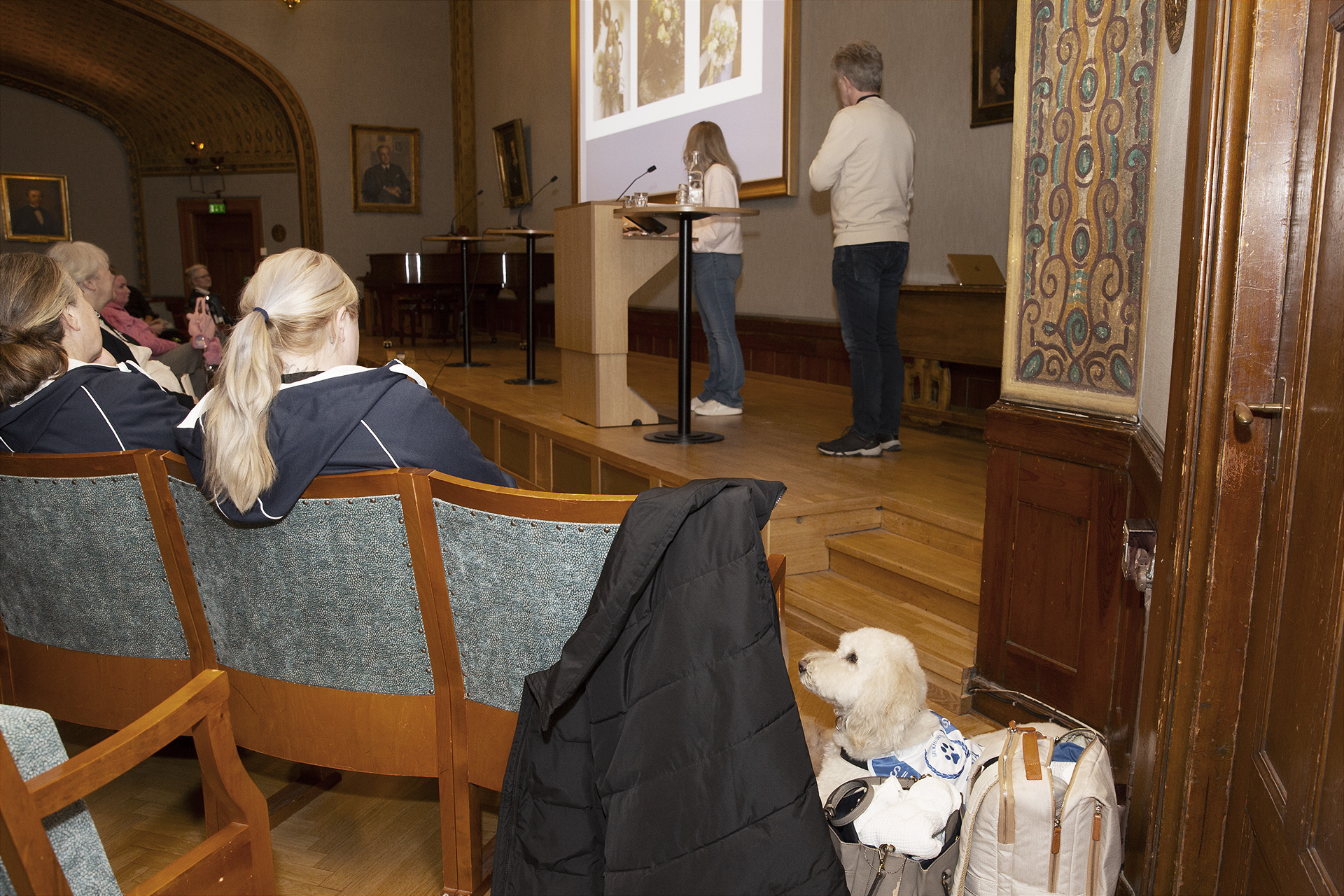 En familj delade med sig av sina personliga erfarenheter av sjukhushundens betydelse i vården.
