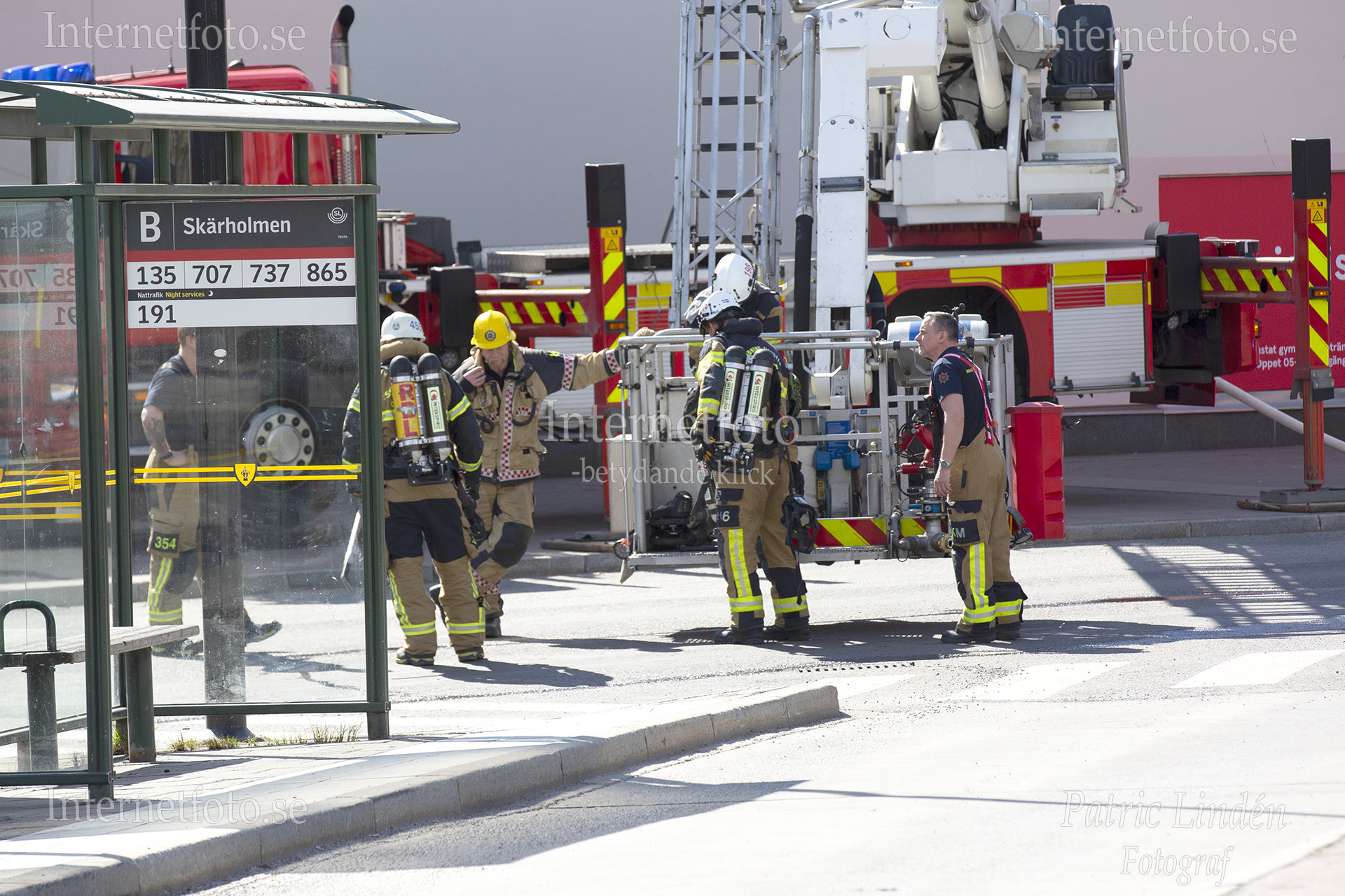 Rökdykare på Skärholmens Bussplan